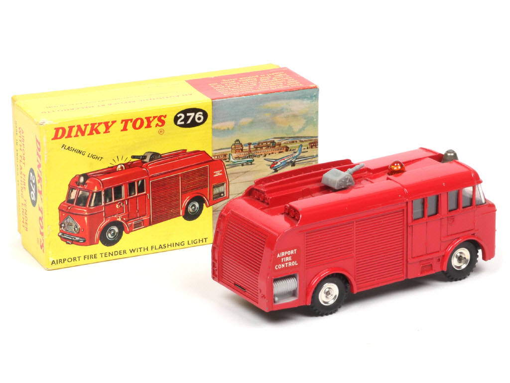 Lot 215 - DINKY TOYS (GB) (1)