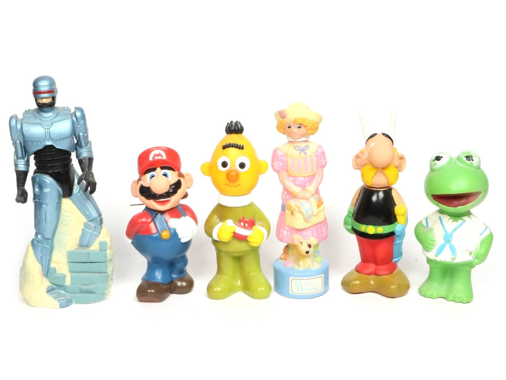 Lot 171 - DIVERS (40)