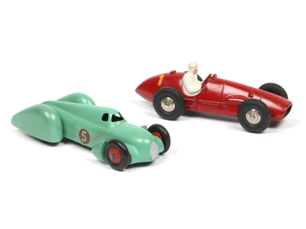 Lot 226 - DINKY TOYS (FRANCE) (2)