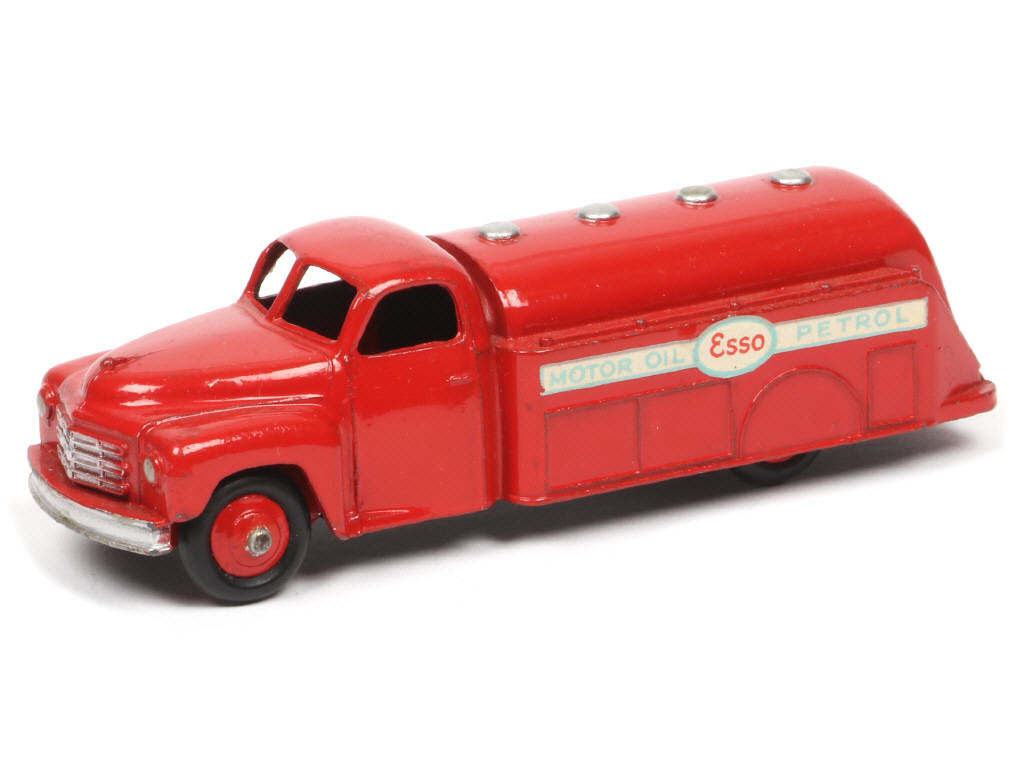 Lot 143 - DINKY TOYS (GB) (1)