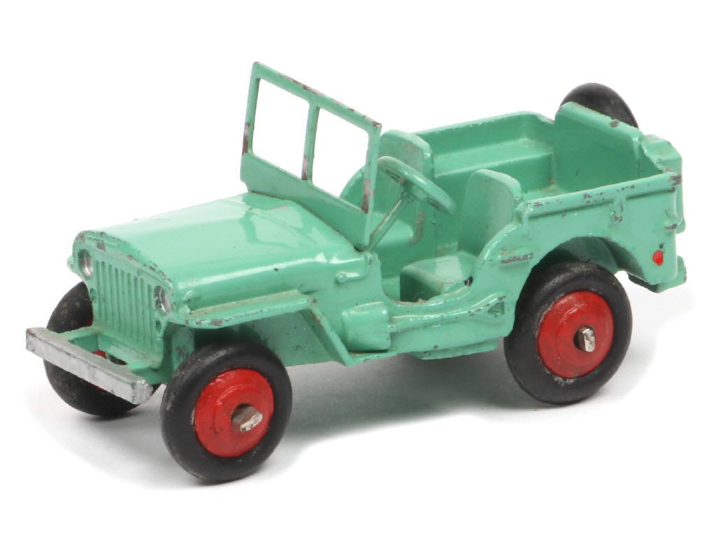 Lot 140 - DINKY TOYS (GB) (1)