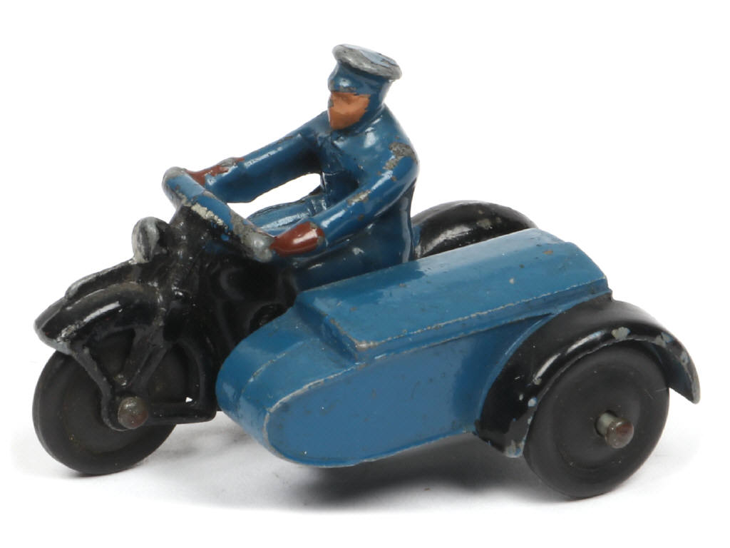 Lot 150 - DINKY TOYS (GB) (1)