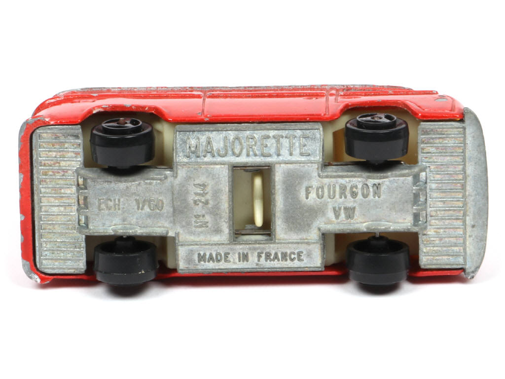 Lot 197 - MAJORETTE (FRANCE) (1)