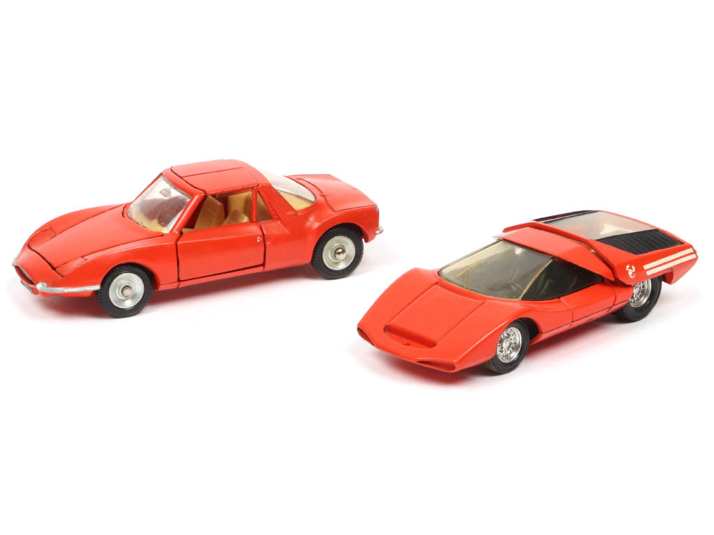 Lot 226 - DINKY TOYS (FRANCE) (2)