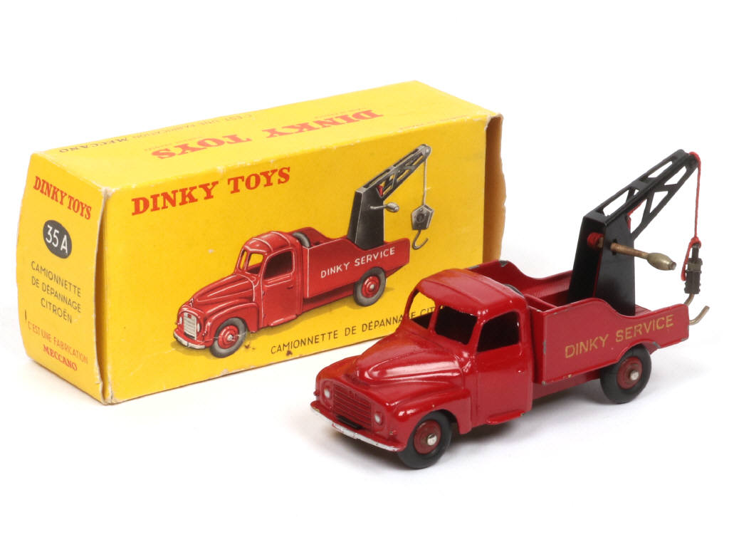 Lot 220 - DINKY TOYS (FRANCE) (1)