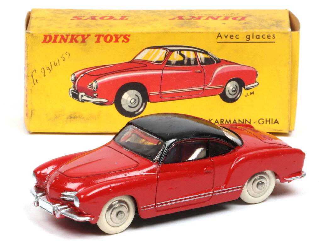 Lot 219 - DINKY TOYS (FRANCE) (1)