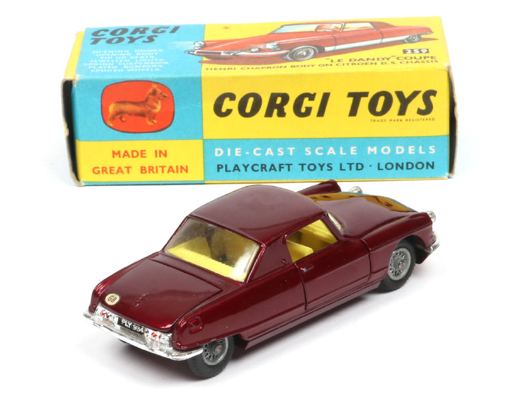 Lot 123 - CORGI TOYS (GB) (1)