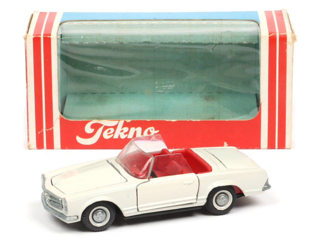 Lot 70 - TEKNO (DANEMARK) (1)