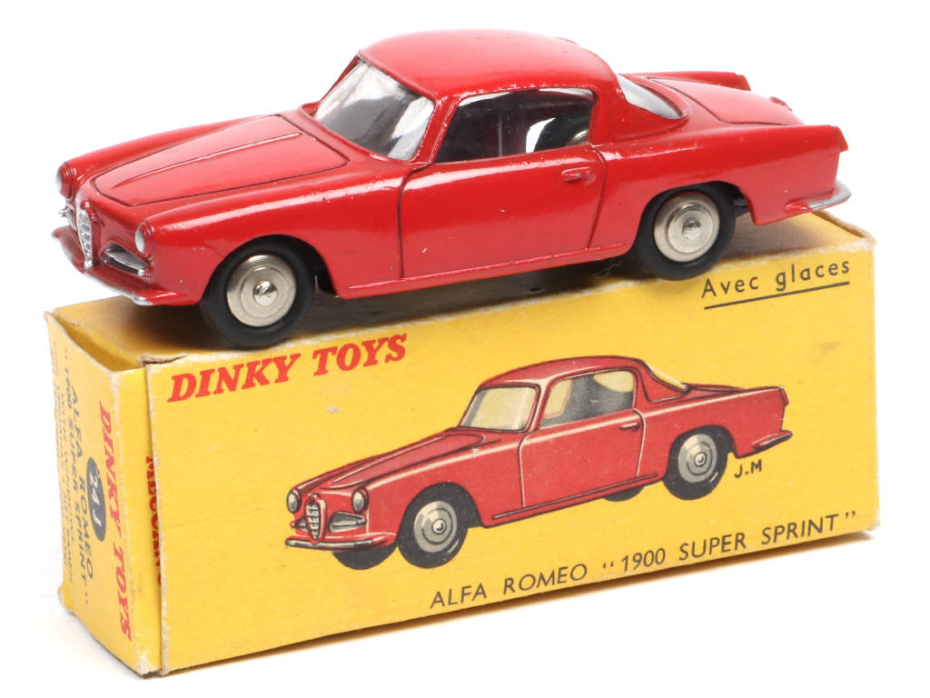 Lot 216 - DINKY TOYS (FRANCE) (1)