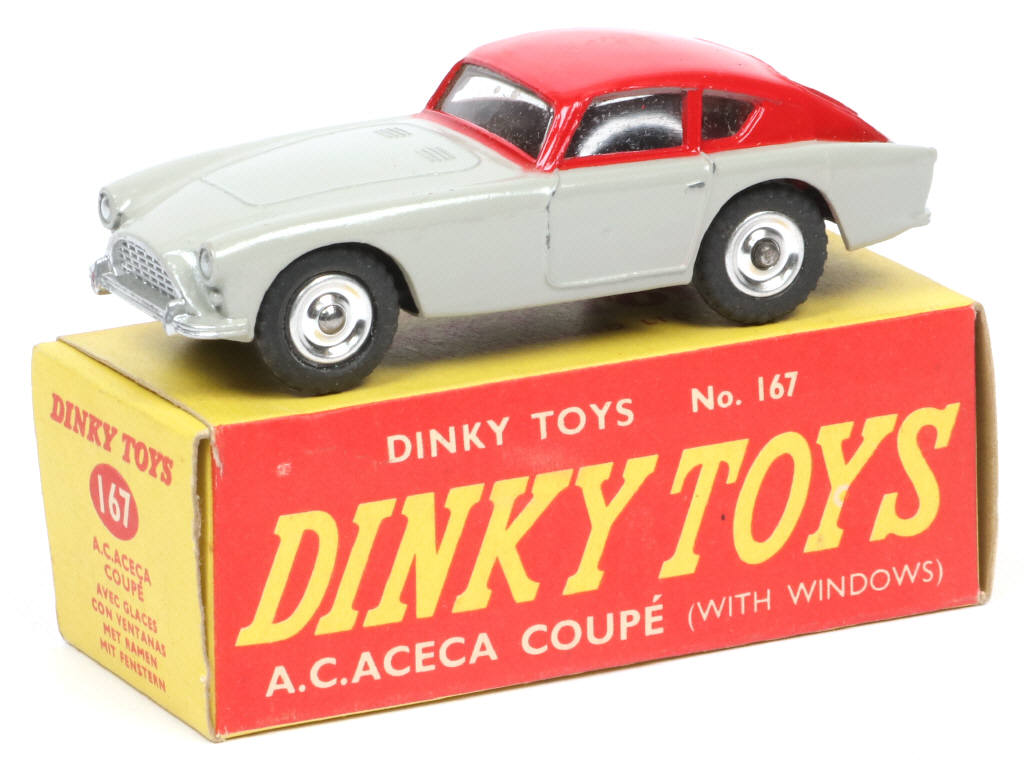 Lot 203 - DINKY TOYS (GB) (1)