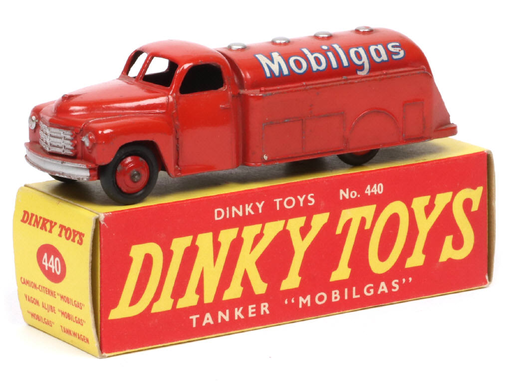 Lot 236 - DINKY TOYS (GB) (1)