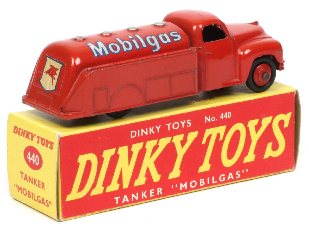 Lot 236 - DINKY TOYS (GB) (1)