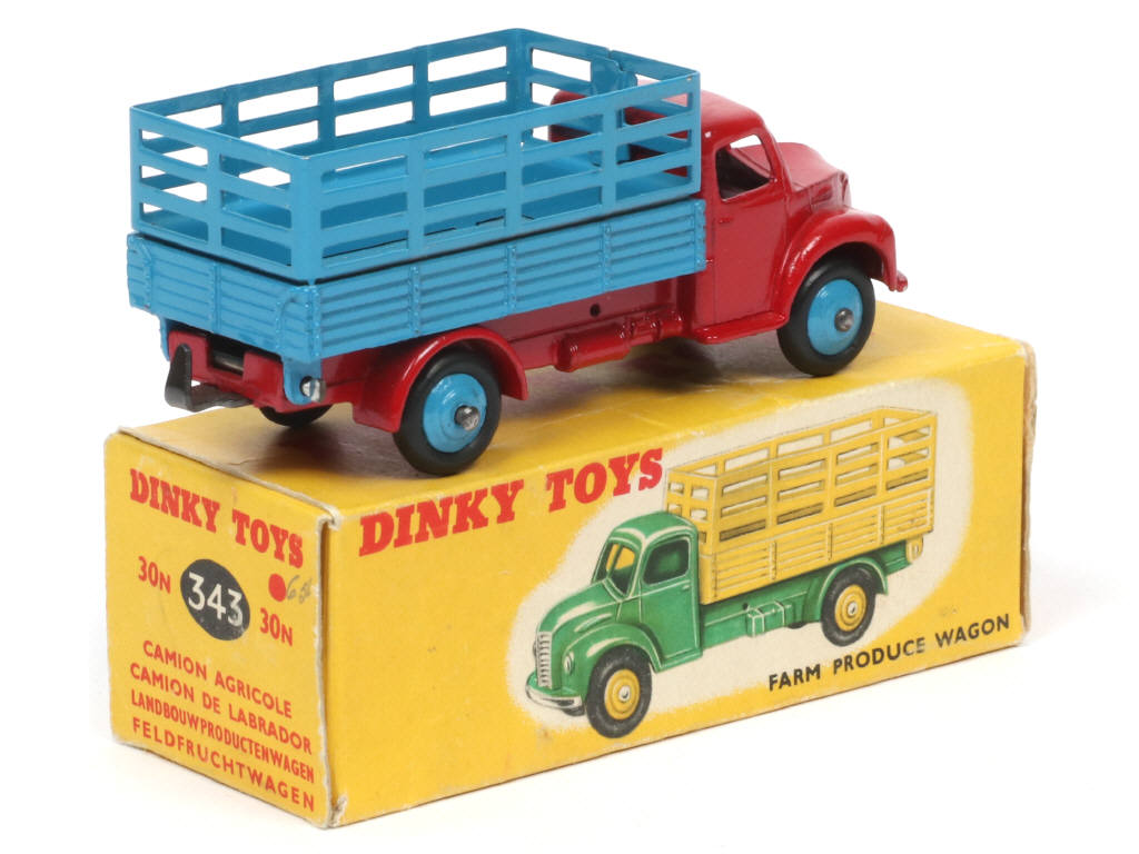 Lot 227 - DINKY TOYS (GB) (1)