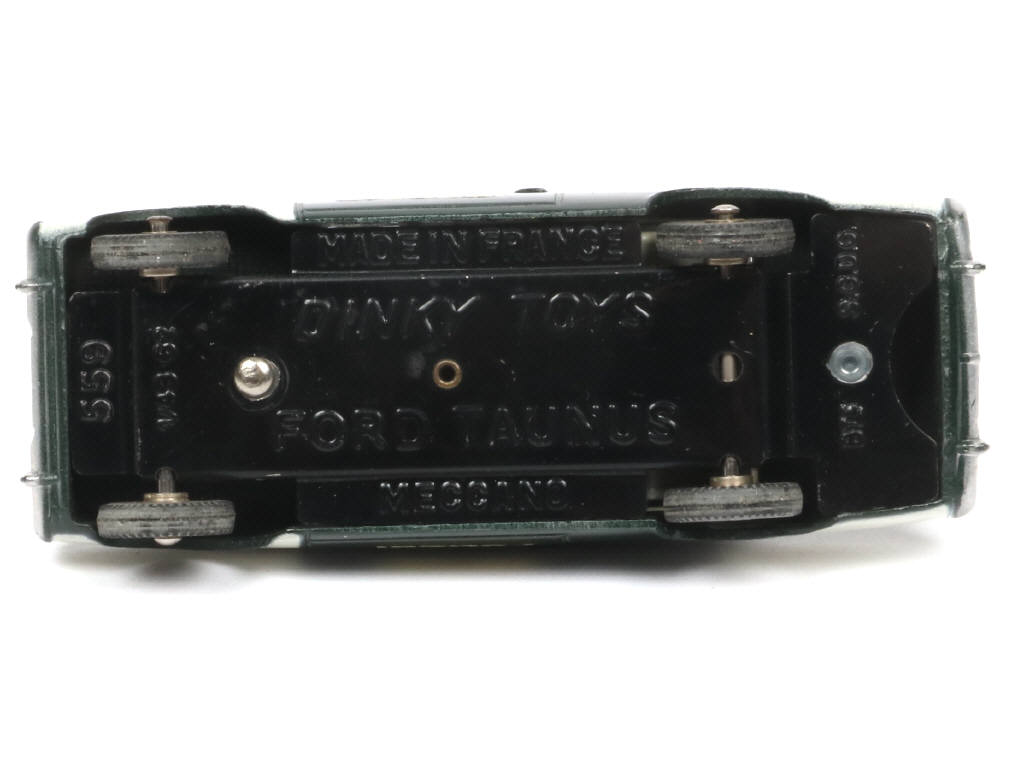 Lot 326 - DINKY TOYS (FRANCE) (1)