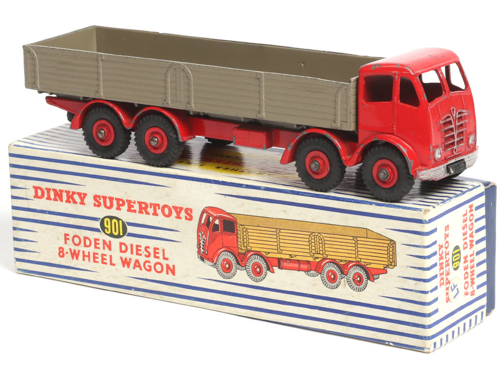 Lot 253 - DINKY TOYS (GB) (1)