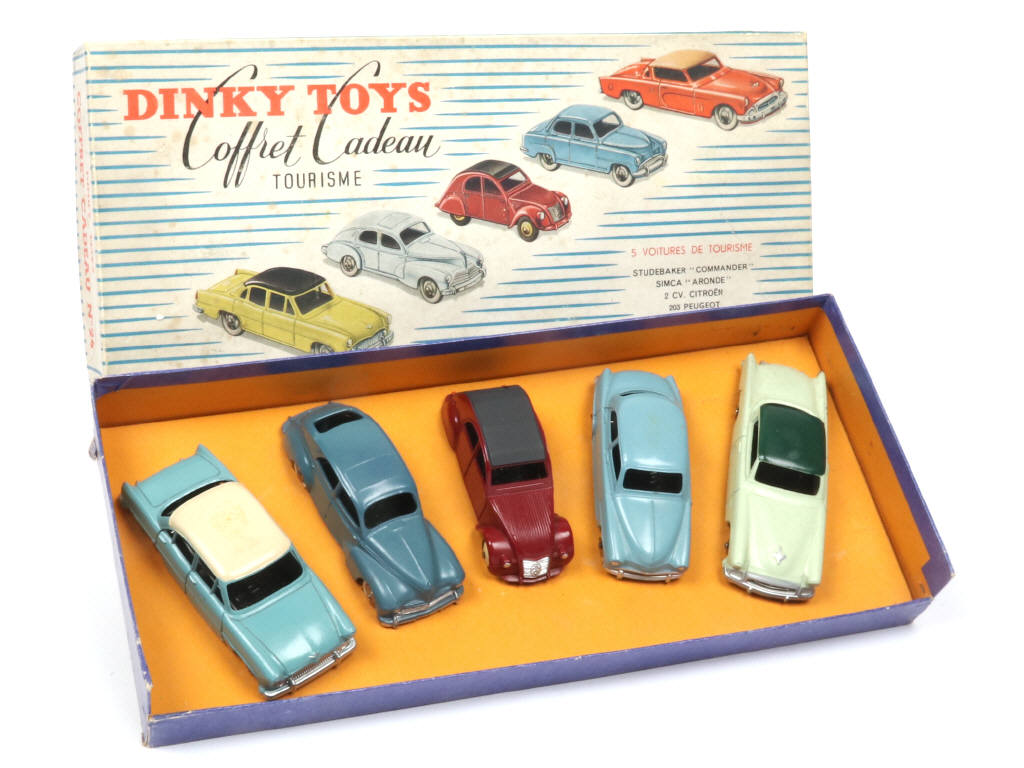 Lot 268 - DINKY TOYS (FRANCE) (6)