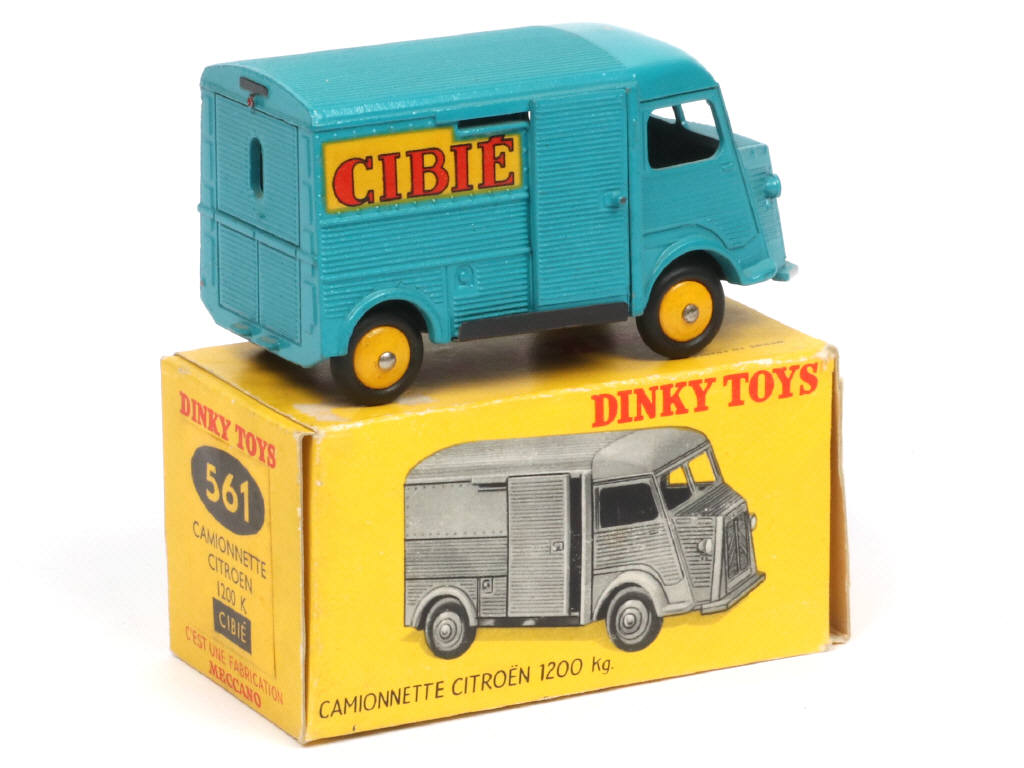 Lot 333 - DINKY TOYS (FRANCE) (1)