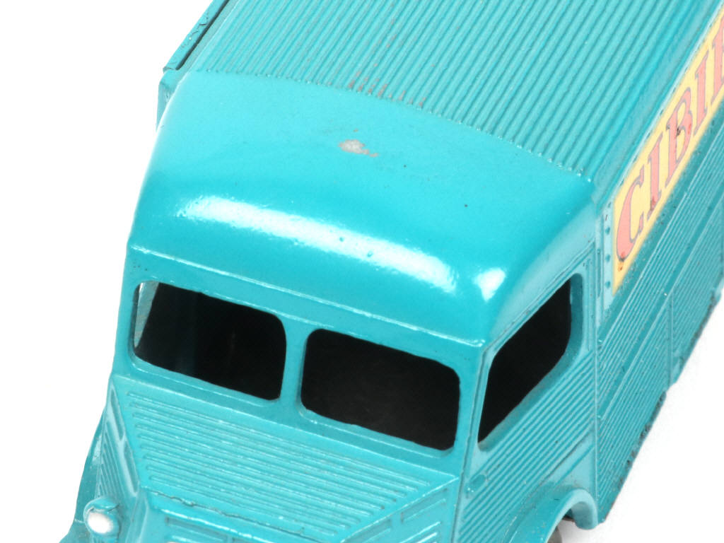 Lot 333 - DINKY TOYS (FRANCE) (1)