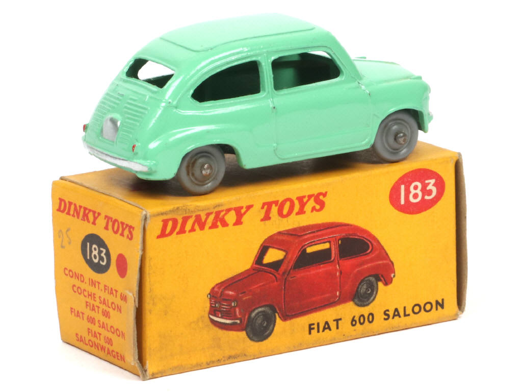 Lot 211 - DINKY TOYS (GB) (1)
