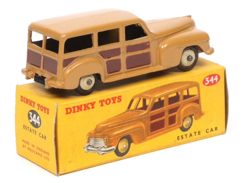 Lot 228 - DINKY TOYS (GB) (1)