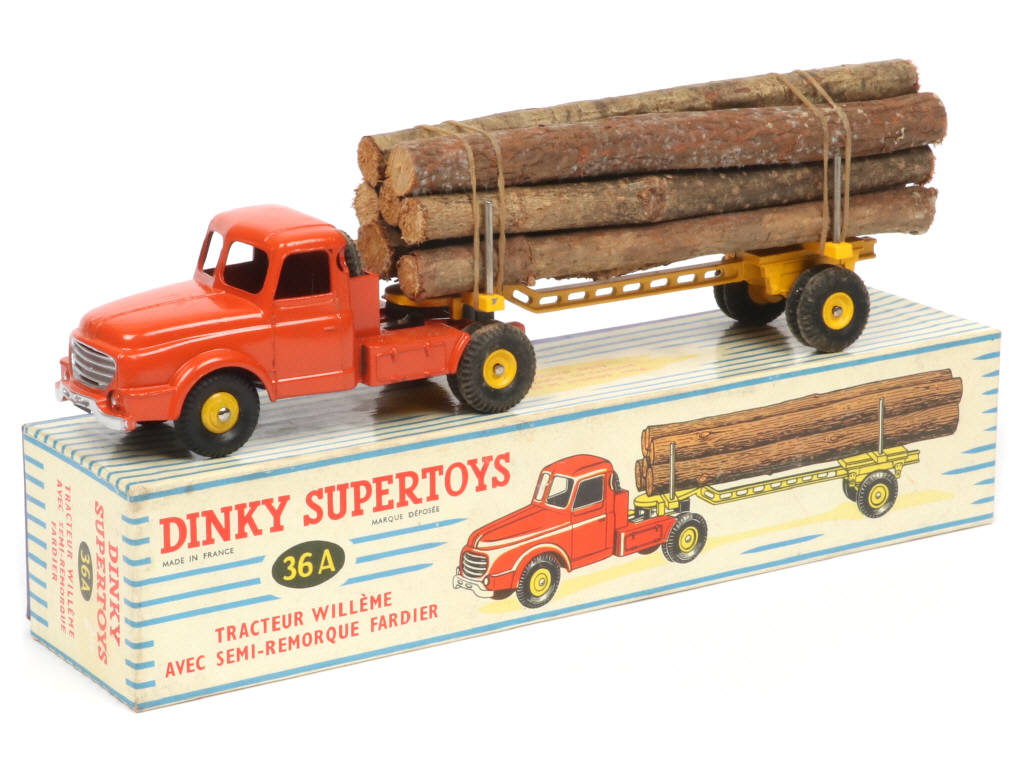 Lot 296 - DINKY TOYS (FRANCE) (1)