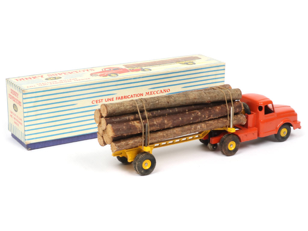 Lot 296 - DINKY TOYS (FRANCE) (1)