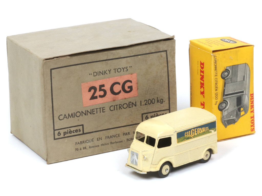 Lot 284 - DINKY TOYS (FRANCE) (2)