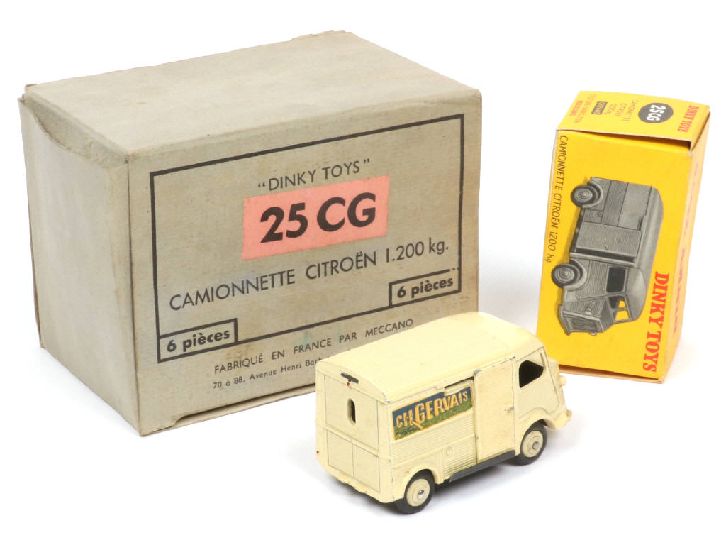 Lot 284 - DINKY TOYS (FRANCE) (2)