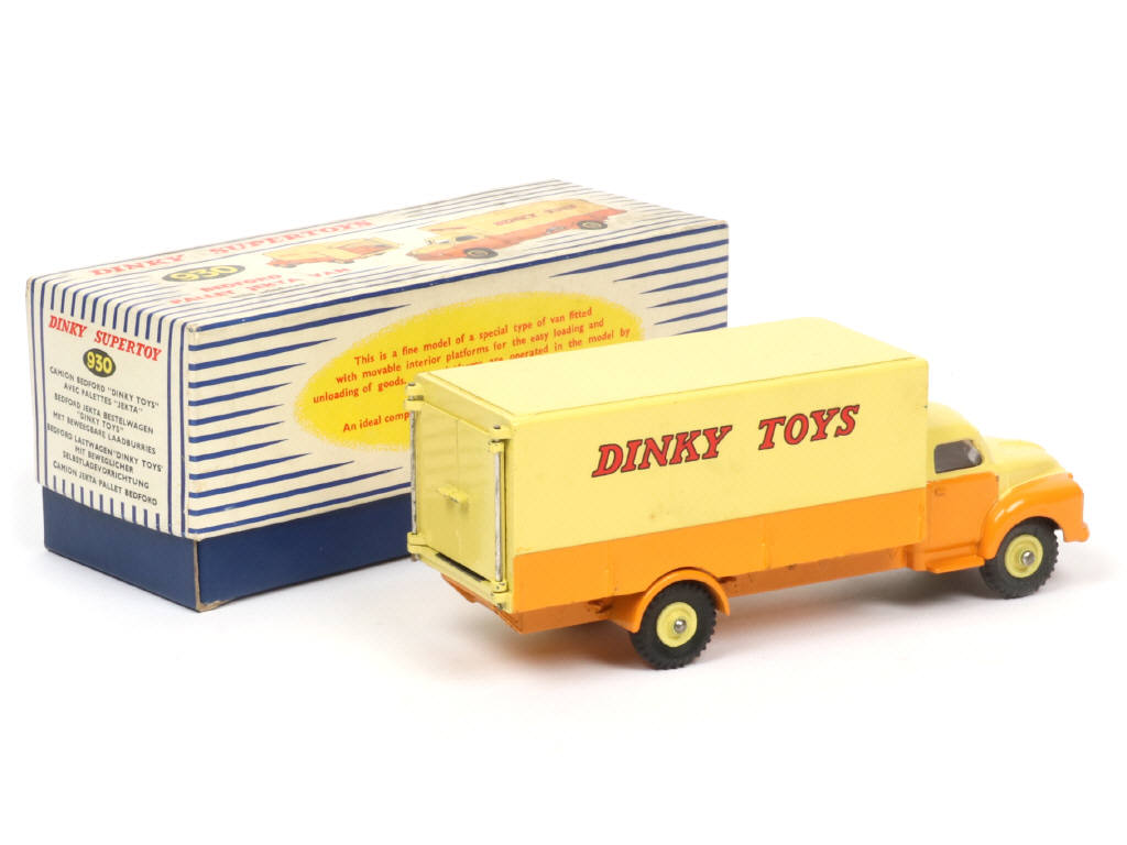 Lot 255 - DINKY TOYS (GB) (1)