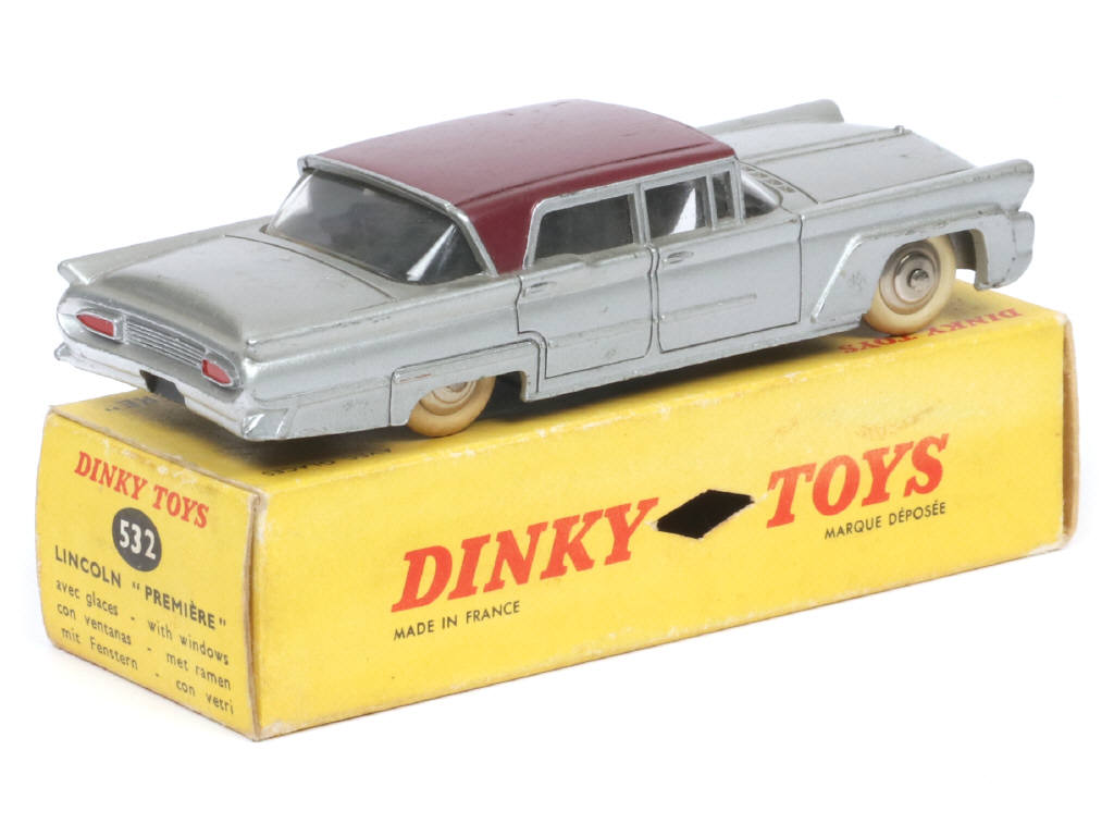 Lot 311 - DINKY TOYS (FRANCE) (1)