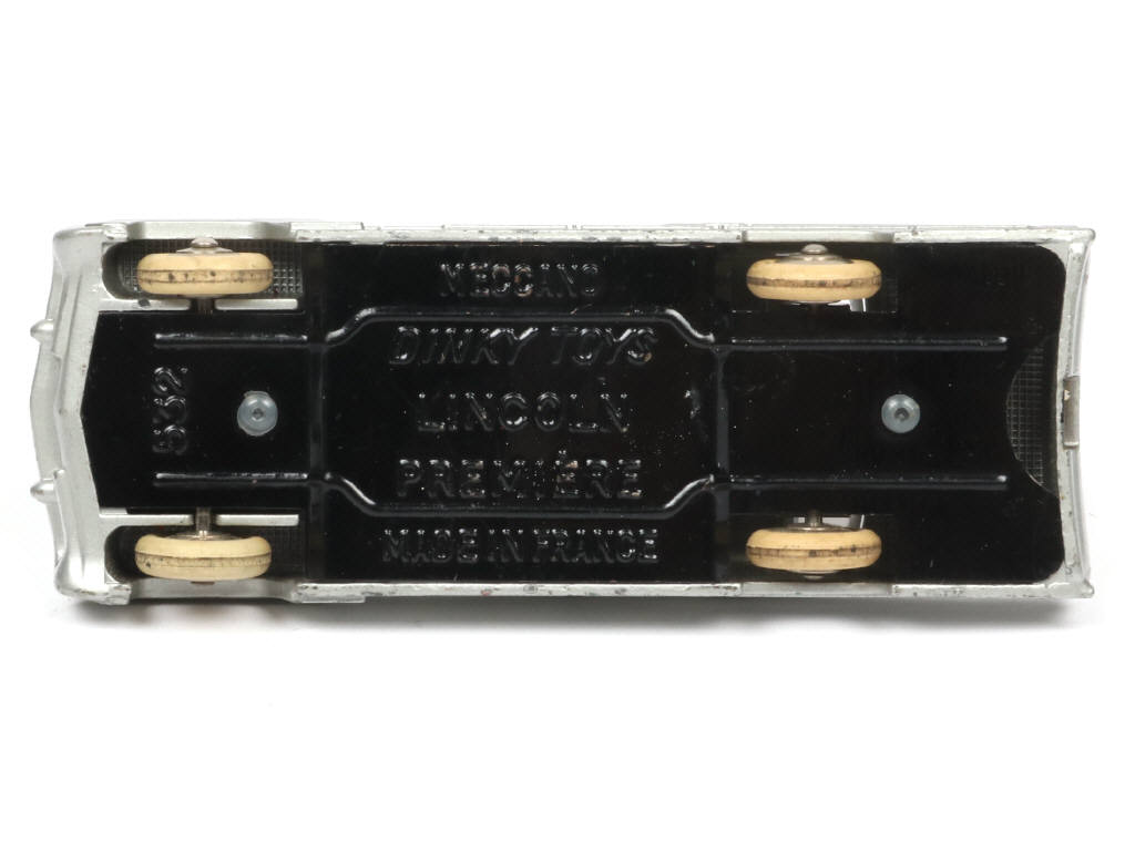 Lot 311 - DINKY TOYS (FRANCE) (1)