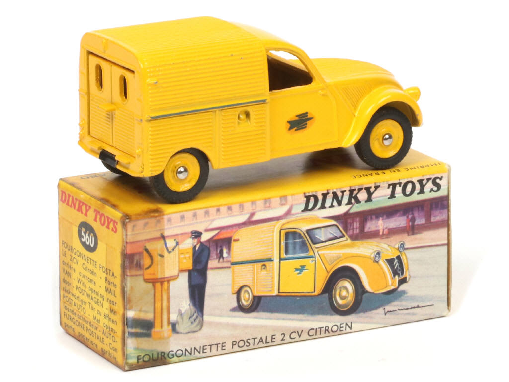 Lot 331 - DINKY TOYS (FRANCE) (1)