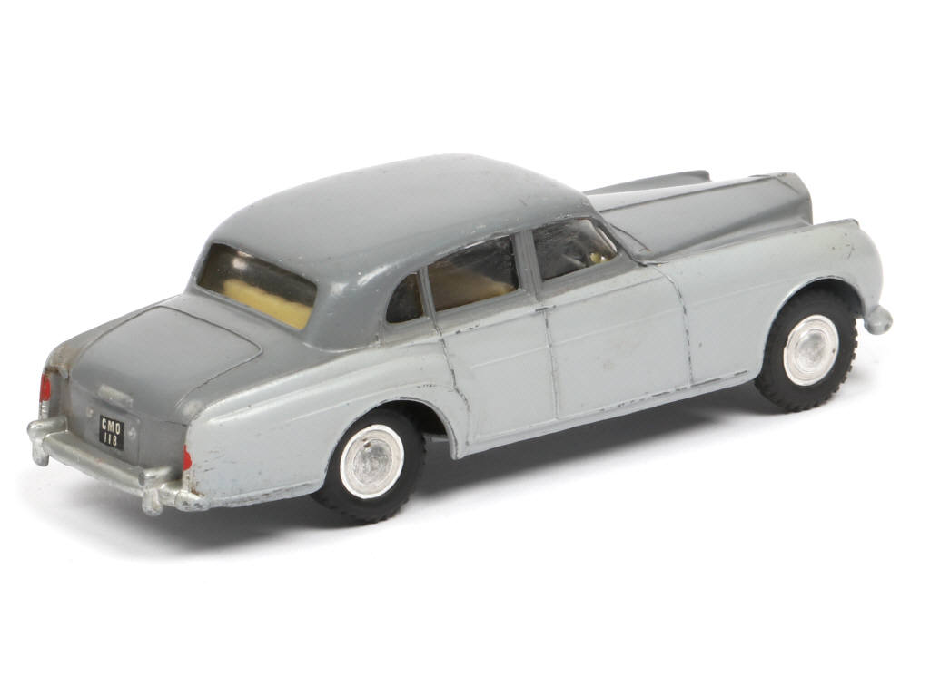 Lot 230 - SPOT-ON (GB) (1)