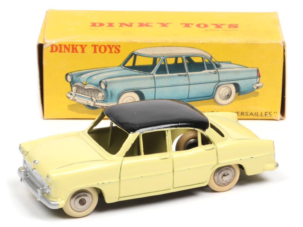 Lot 178 - DINKY TOYS (FRANCE) (1)