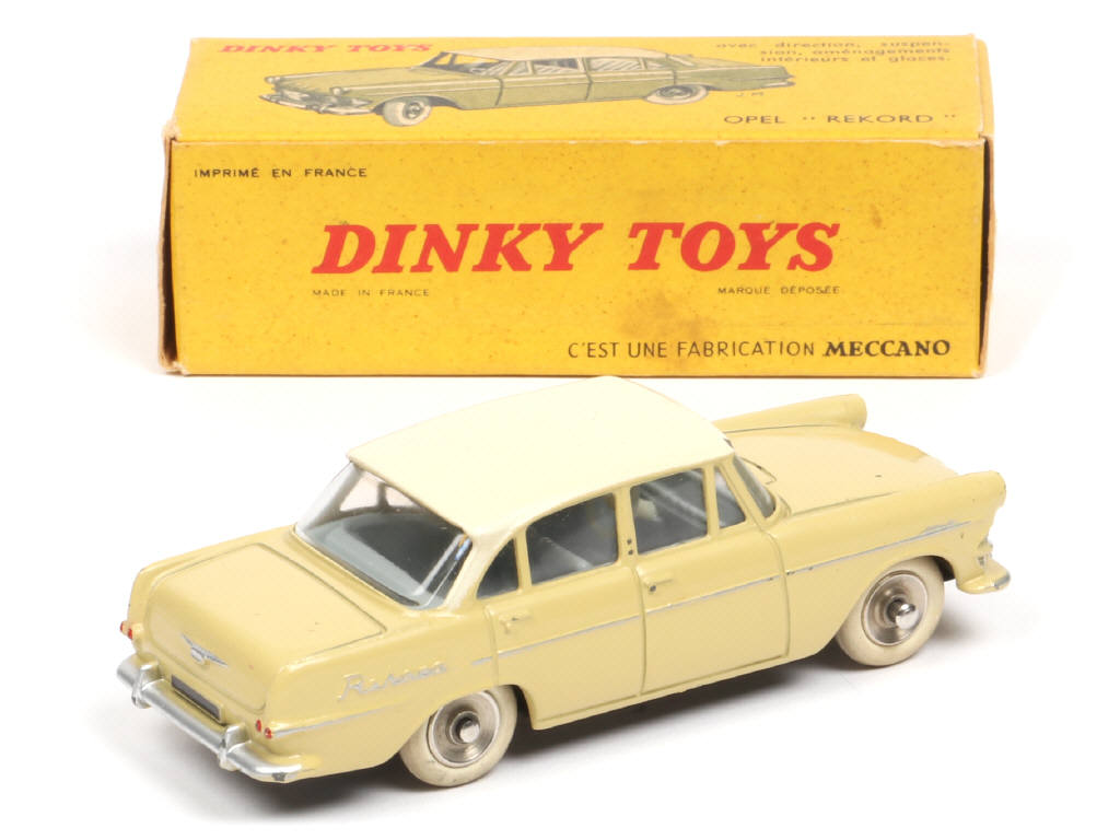 Lot 197 - DINKY TOYS (FRANCE) (1)
