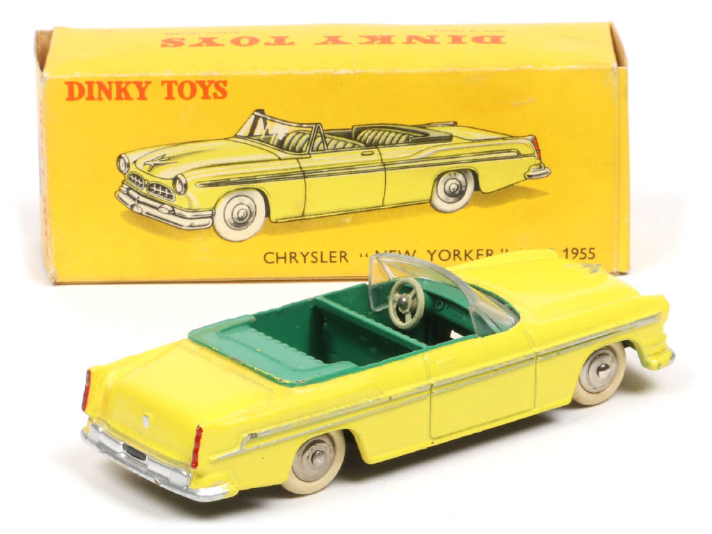 Lot 165 - DINKY TOYS (FRANCE) (1)