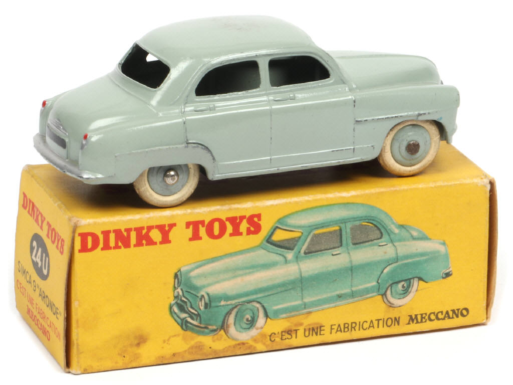 Lot 174 - DINKY TOYS (FRANCE) (1)