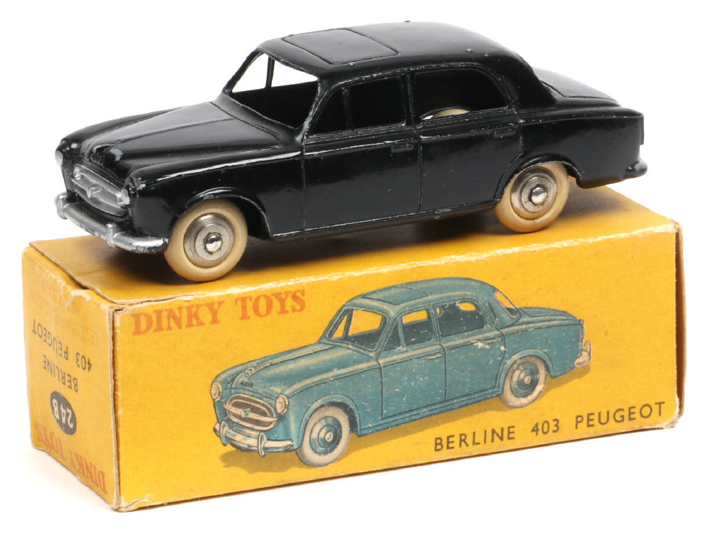 Lot 167 - DINKY TOYS (FRANCE) (1)
