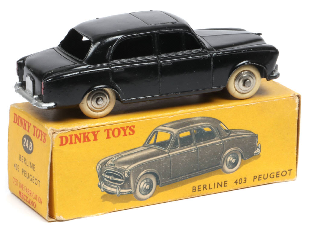 Lot 167 - DINKY TOYS (FRANCE) (1)