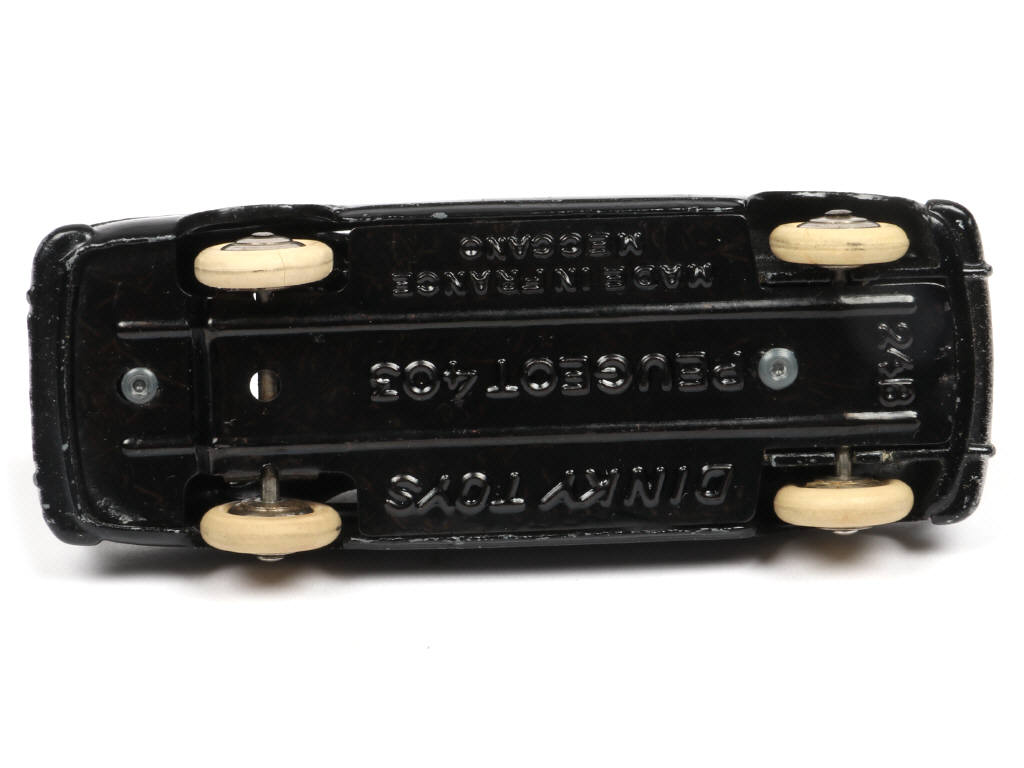 Lot 167 - DINKY TOYS (FRANCE) (1)