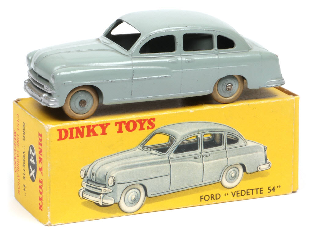 Lot 176 - DINKY TOYS (FRANCE) (1)