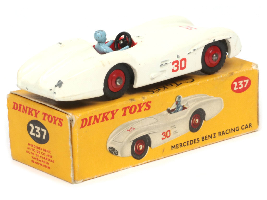 Lot 286 - DINKY TOYS (GB) (1)