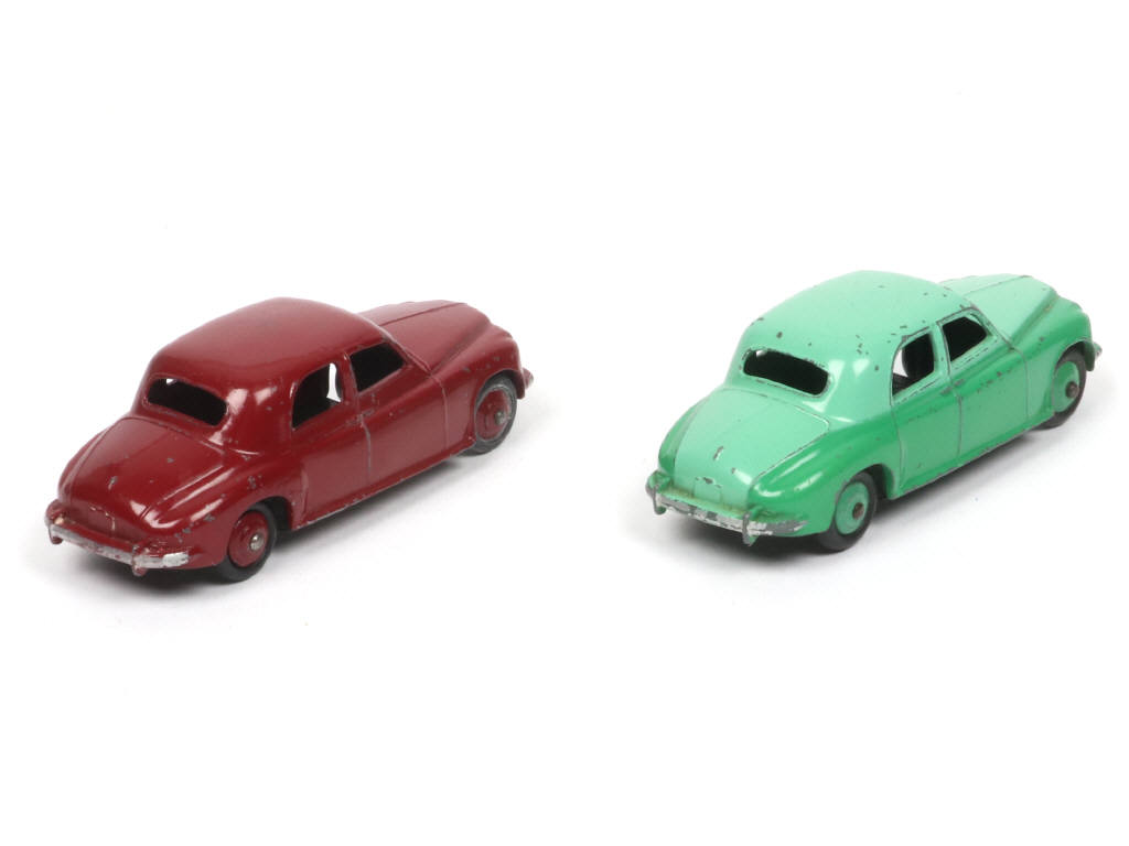 Lot 277 - DINKY TOYS (GB) (2)