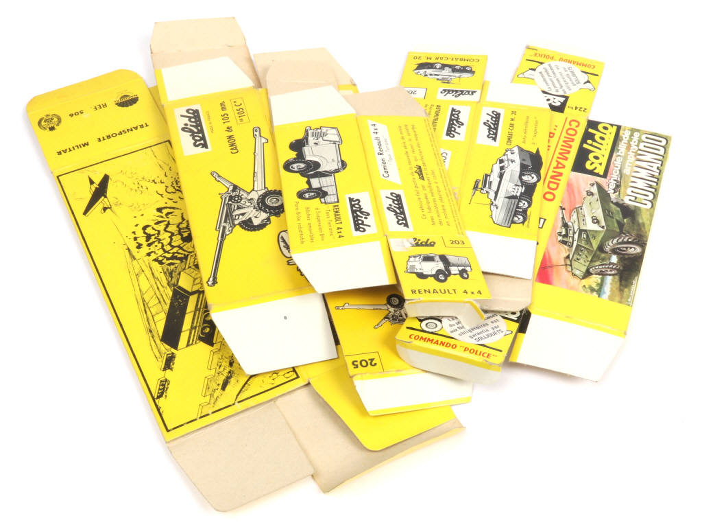 Lot 157 - DIVERS (1)