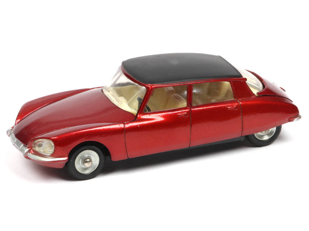 Lot 241 - DINKY TOYS (FRANCE) (1)