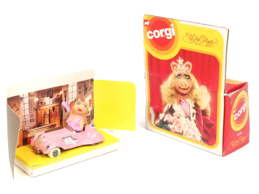 Lot 266 - CORGI TOYS (GB) (1)