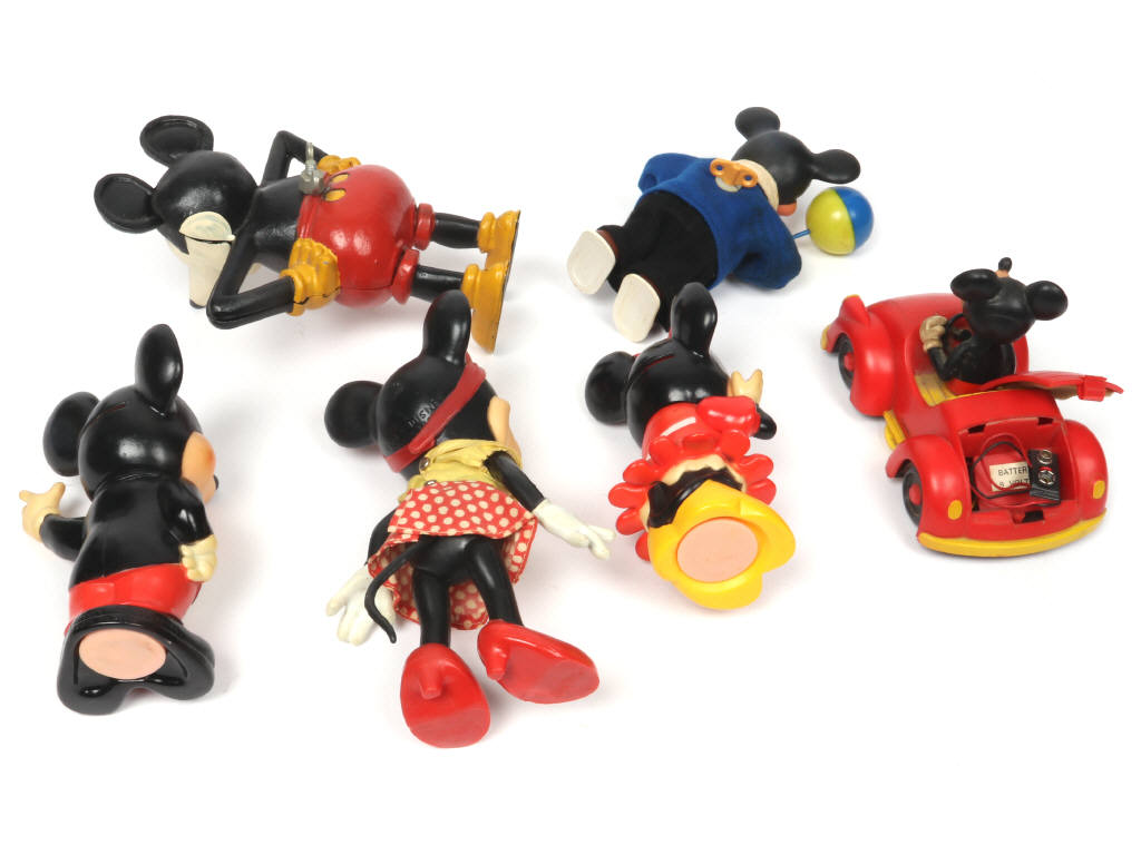 Lot 6 - DIVERS (6)