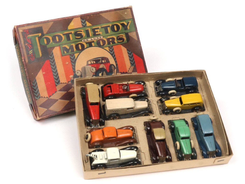 Lot 229 - TOOTSIETOY (USA) (1)