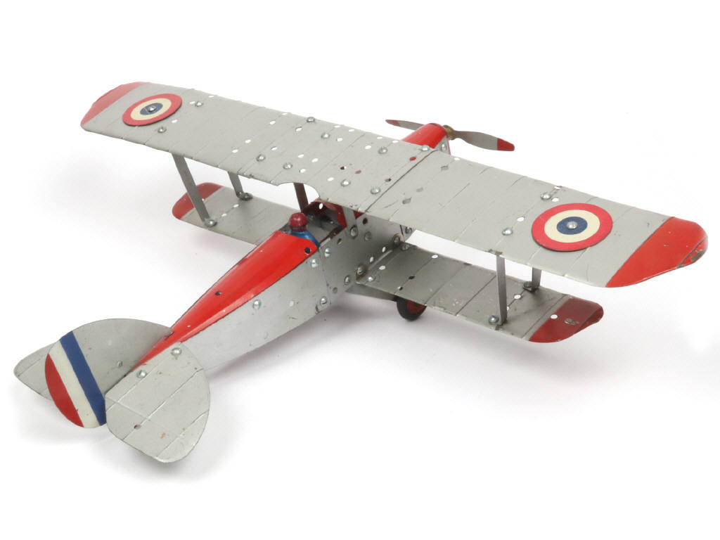 Lot 198 - MECCANO (1)