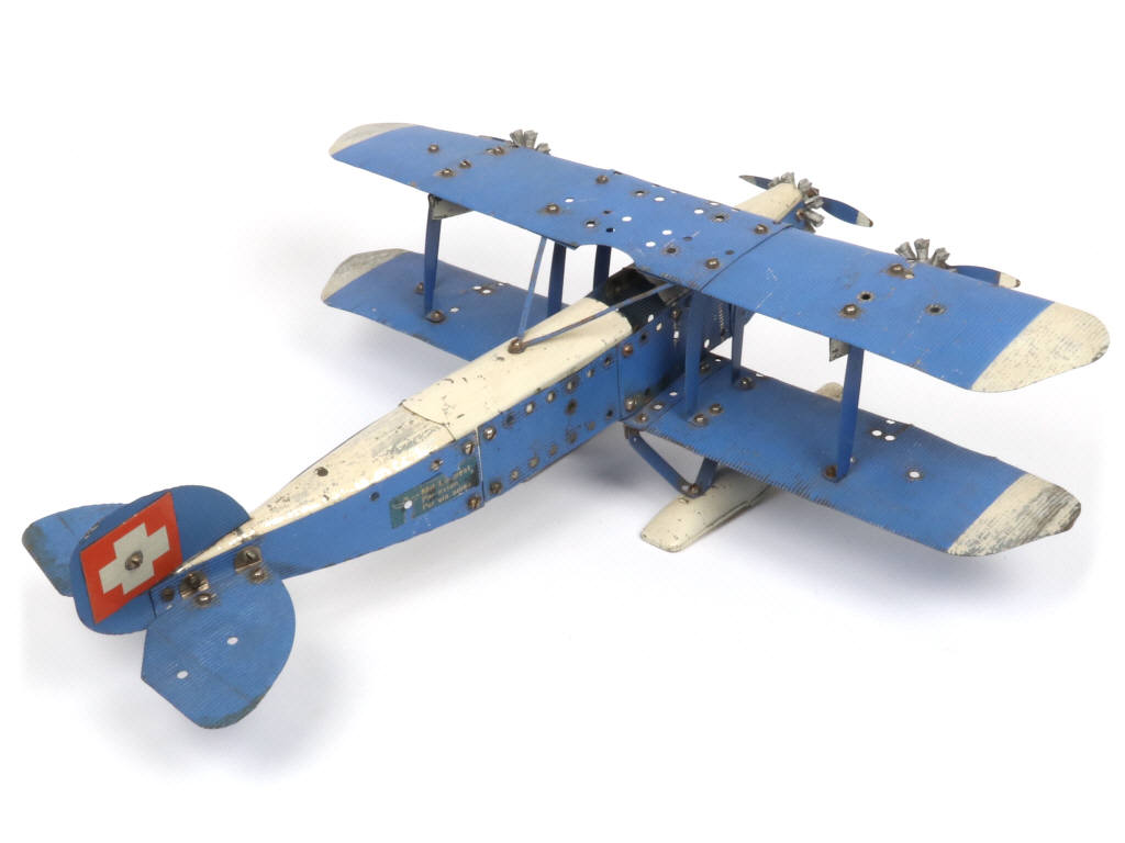 Lot 196 - MECCANO (1)